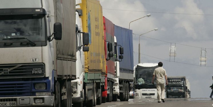 توقف کامیون‌های شرکت آلومینیوم تاجیکستان در مرز ترکمنستان
