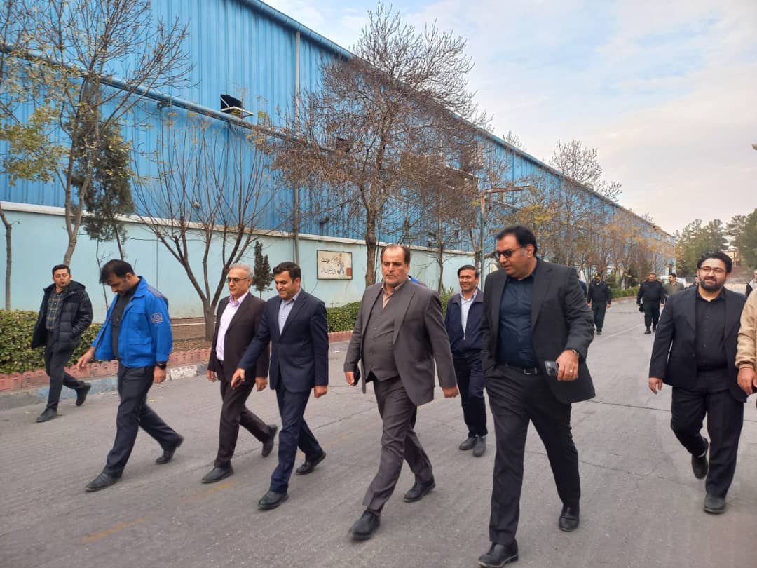 بازدید فرماندار ساوه از شرکت نیک‌آلومینیوم کاوه