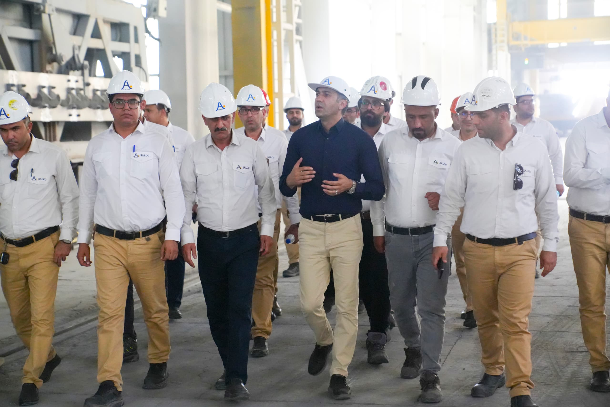 کارکنان، حافظان وفادار مجتمع در شرایط بحرانی