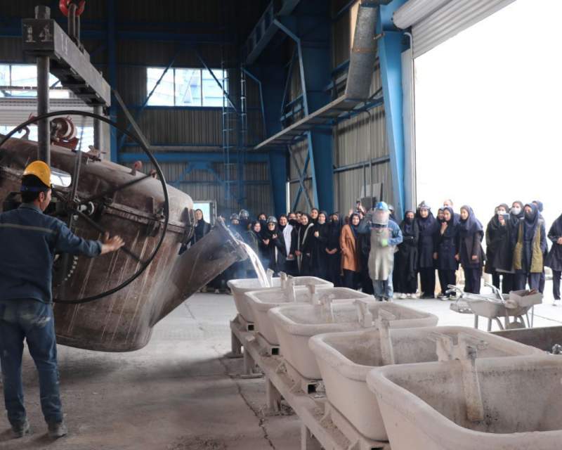 بازديد دانش آموزان از شركت آلوميناي ايران