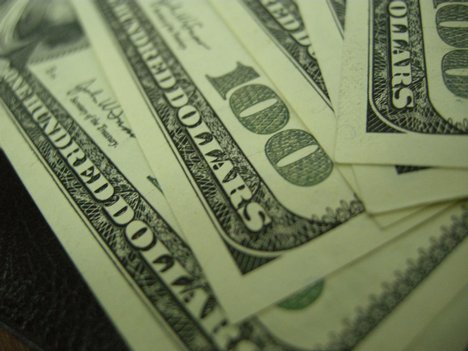 تقویت دلار آمریکا در واکنش به اظهارات مقامات بانک فدرال