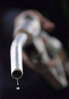 در پاسخ به مهر اعلام شد: تولید گازوئیل کم‌ گوگرد برای خودروهای سواری/ افزایش 2 میلیون لیتری تولید بنزین سوپر