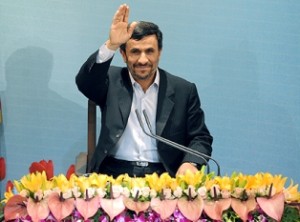 لاریجانی مانع طرح عدم کفایت احمدی نژاد شد
