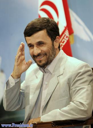 احمدی نژاد ، تاثیرگذاری هدفمندکردن یارانه ها را موکول به 10سال اجرا کرد