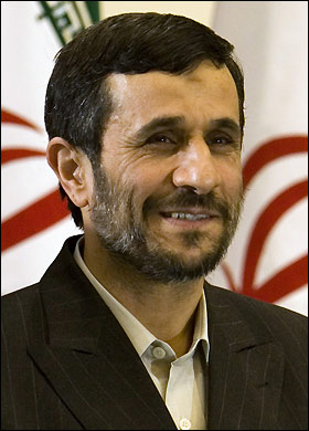 چرا احمدی نژاد از سخن گفتن در مورد حوادث پس از انتخابات طفره می رود؟