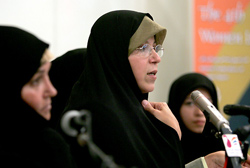 اولین جلسه رسیدگی به اتهامات فائزه هاشمی برگزار شد/یک ماه مهلت برای دفاع