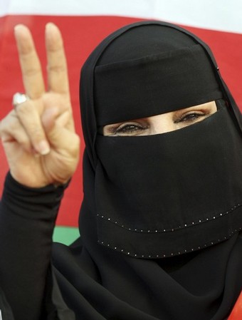بالاخره پادشاه عربستان به زنان اجازه داد رای بدهند