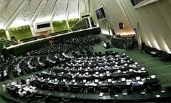 آغاز جلسه علنی مجلس با 40 دقیقه تأخیر و 81 صندلی خالی