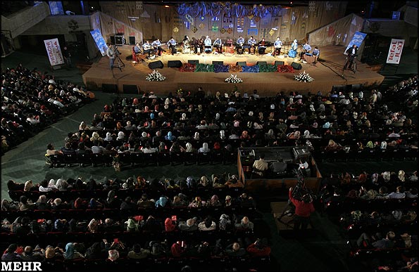 کنسرت نوازنده "تنها و فقط اسرائیل!" در برج میلاد!