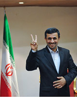 احمدی‌نژاد: به لحظه برخورد نهایی نزدیک می‌شویم/ اگر دولت نیم ساعت حرف بزند، قیمت سوراخ موش بالا می‌رود!