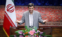 احمدی‌ نژاد خبر داد:مکاتبه با افراد پردرآمد برای انصراف از دریافت یارانه‌