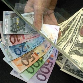 رئیس کمیسیون اقتصادی مجلس: ارز مسافری باید حذف شود  