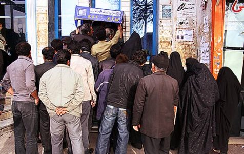 یک نماینده مجلس: اگر اقای احمدی نژاد محبت کنند همین پولی که پرداخت می کنند را ندهند مردم بهتر زندگی خواهند کرد  