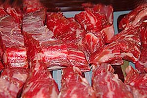 نقش دلالان بازار آهن در واردات گوشت!