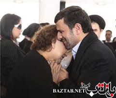 عکسی عجیب از مادر چاوز و احمدی نژاد!