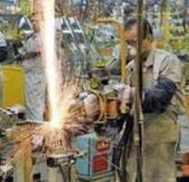 در گفت‌و‌گو با فعالان صنعتی بررسی شد؛ تاثیر تغییر نرخ ارز مرجع بر صنعت