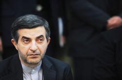 گفت‌و‌گو با یک رمال در مورد عاقبت رحیم مشایی/ طالع‌بینی یک مرد آبانی متولد سال موش