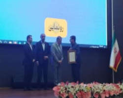تقدیر از مدیرعامل «آلومینا» با حضور معاون اول رئیس جمهور